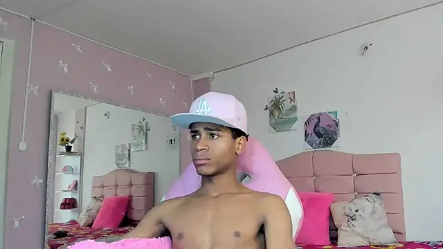 Santy_bigcock_01 Show in webcam