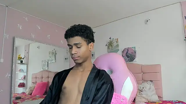 Santy_bigcock_01 Adlı Modelin Web Kamerası Şovu