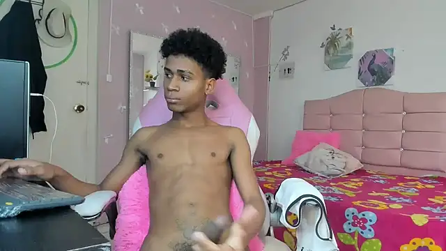 Santy_bigcock_01 Chat XXX in diretta