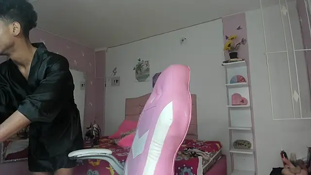 Santy_bigcock_01 网络视讯表演
