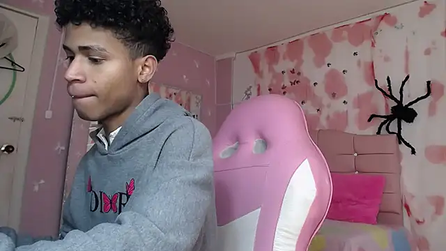 عرض كام Santy_bigcock_01