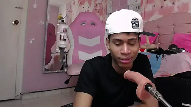 Santy_bigcock_01 Webcamshow