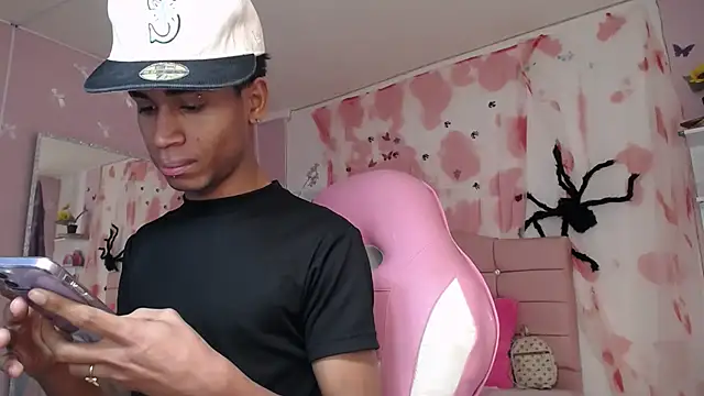 Santy_bigcock_01 Show in webcam