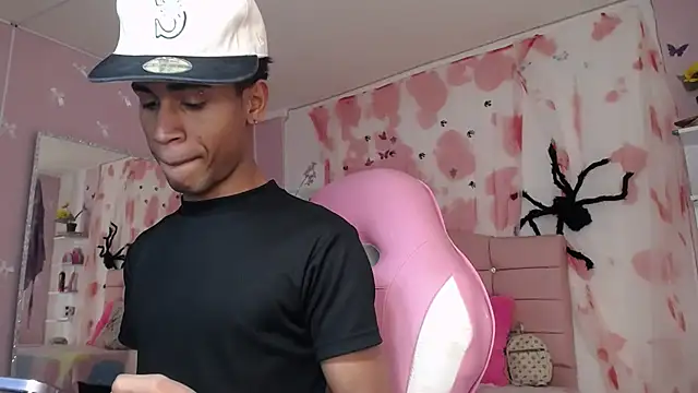 Santy_bigcock_01 – webcam-show