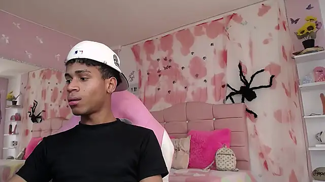 Santy_bigcock_01 Show in webcam