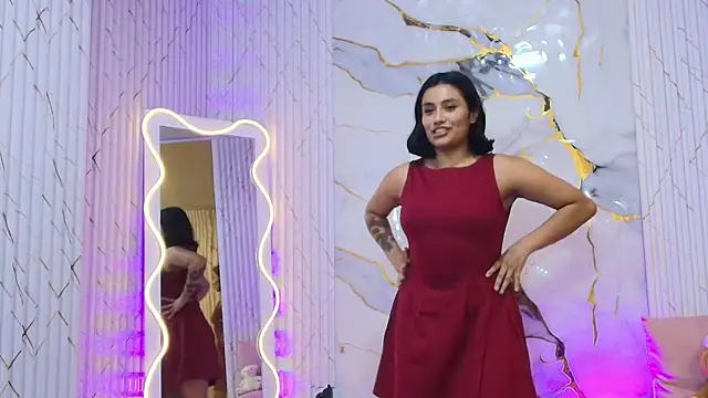 Chat +18 de PEACHY_TAY ao vivo