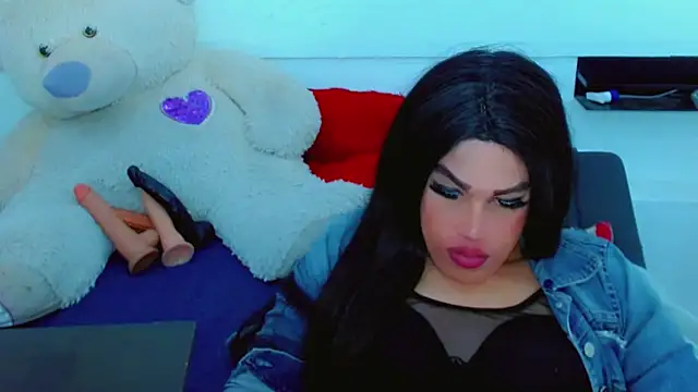 NharaBigCock: вебкам-шоу