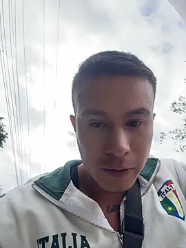 DominickSullivan 网络视讯表演