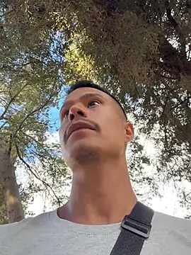 DOMINICKVEGAS77 Pertunjukan Webcam