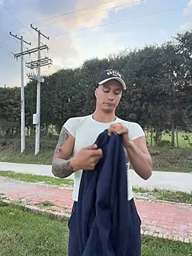 הופעת וובקאם של DOMINICKVEGAS77