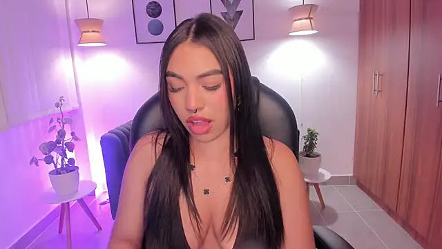 emma_connor1's Live XXX Chat