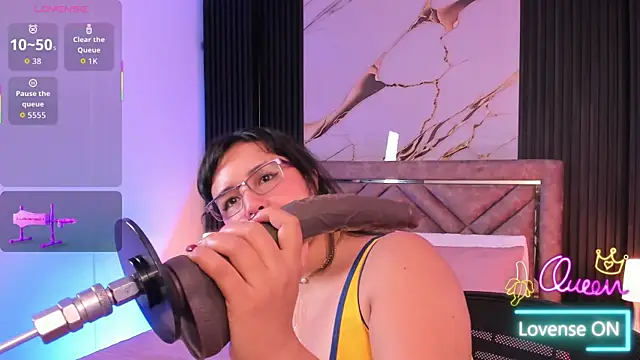 Lalalemoonds' Webcam Show