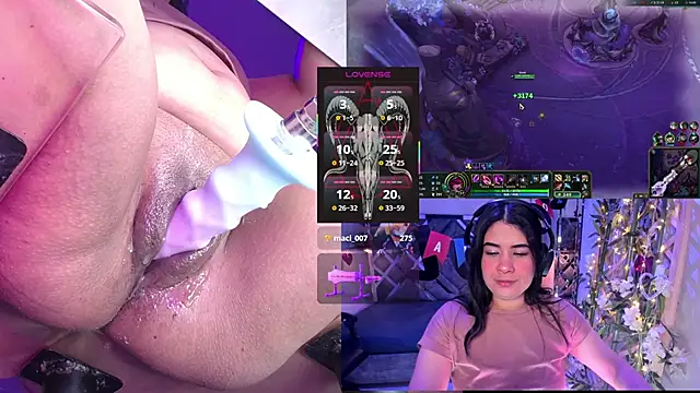 DaphneContry's Webcam Show