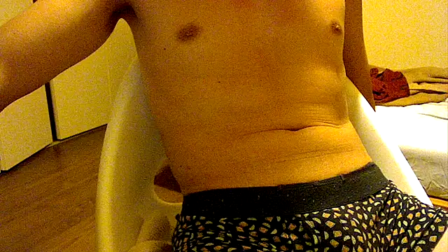 Taro070 Webcam show