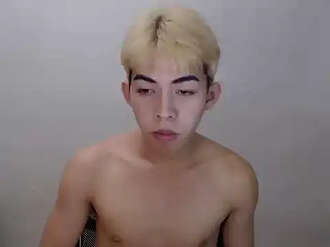 Urhotsilverboy's Webcam Show