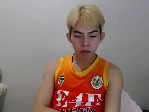 Urhotsilverboy Pertunjukan Webcam