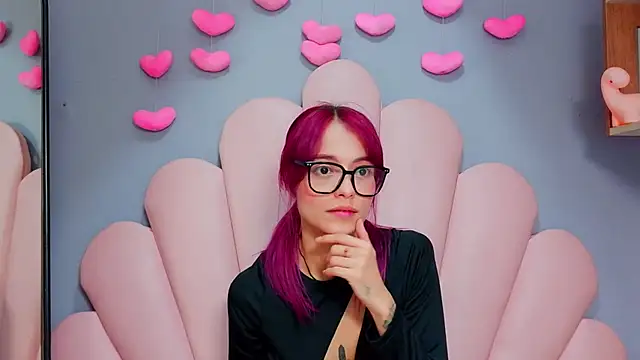 luci_miller 即時 XXX 聊天