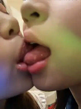 yang818 Webcamshow