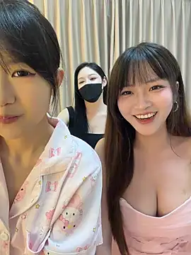 tutuya01's Webcam Show