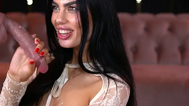 Show modela RavennaDArcy na web-kameri