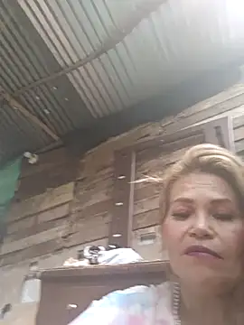 dirty_mother3: διαδικτυακό σόου στην κάμερα