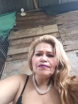 Show modela dirty_mother3 na web-kameri