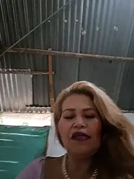 Show modela dirty_mother3 na web-kameri