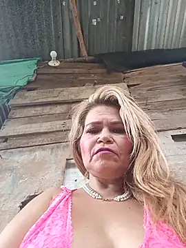 Pokazy przed kamerką – dirty_mother3