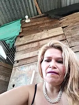 dirty_mother3のウェブカメラショー