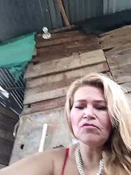 dirty_mother3 Adlı Modelin Web Kamerası Şovu