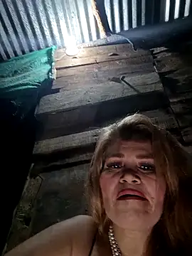 dirty_mother3 Show in webcam