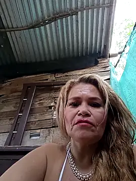 Pokazy przed kamerką – dirty_mother3