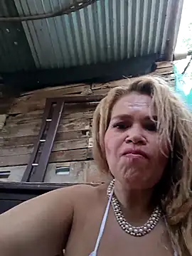 dirty_mother3n Webbikameraesitys