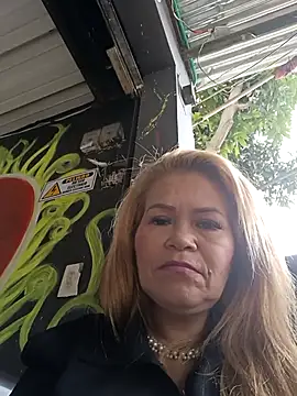 dirty_mother3: διαδικτυακό σόου στην κάμερα