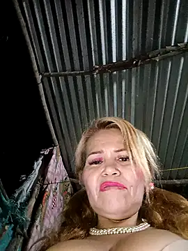 dirty_mother3 Adlı Modelin Web Kamerası Şovu