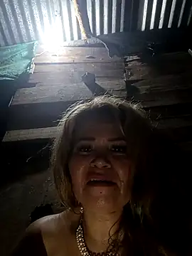 dirty_mother3 Show in webcam