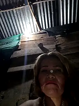 dirty_mother3n Webbikameraesitys