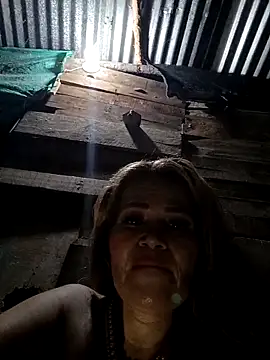 dirty_mother3: διαδικτυακό σόου στην κάμερα