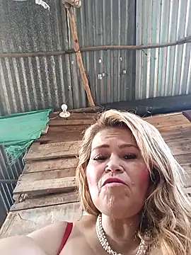 Show modela dirty_mother3 na web-kameri