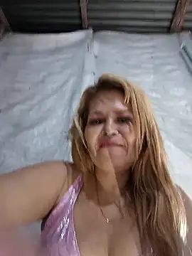 dirty_mother3 Adlı Modelin Web Kamerası Şovu