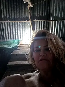 dirty_mother3 Adlı Modelin Web Kamerası Şovu