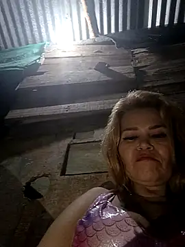 Pokazy przed kamerką – dirty_mother3