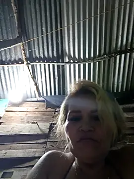 dirty_mother3: διαδικτυακό σόου στην κάμερα