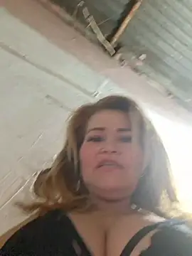 Hotpussymoon Obrolan Langsung XXX