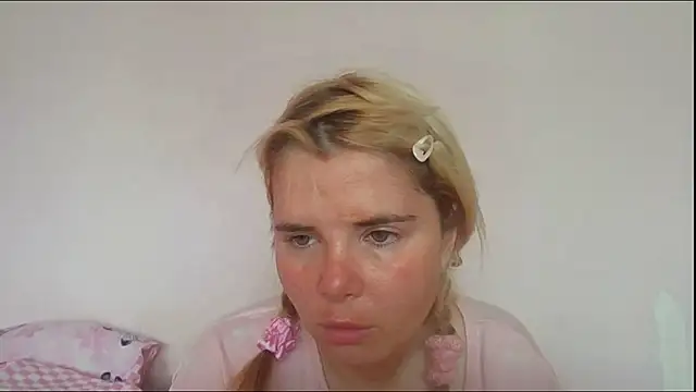 HornyElena's Live XXX Chat