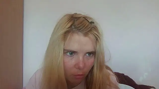 HornyElena: онлайн-секс-чат