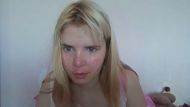 HornyElena Live XXX-Chat