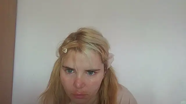HornyElena's Live XXX Chat