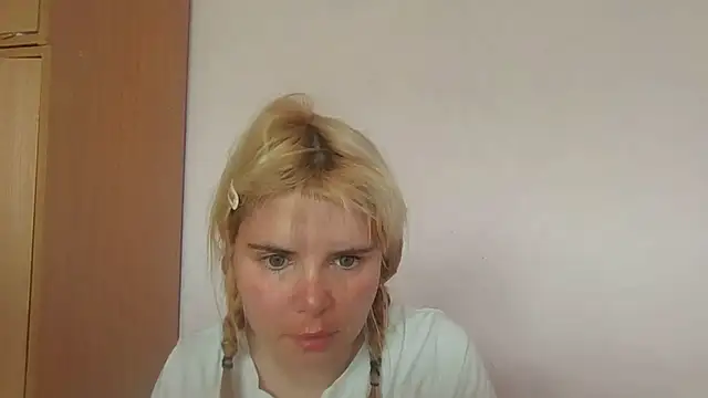 HornyElena's Webcam Show