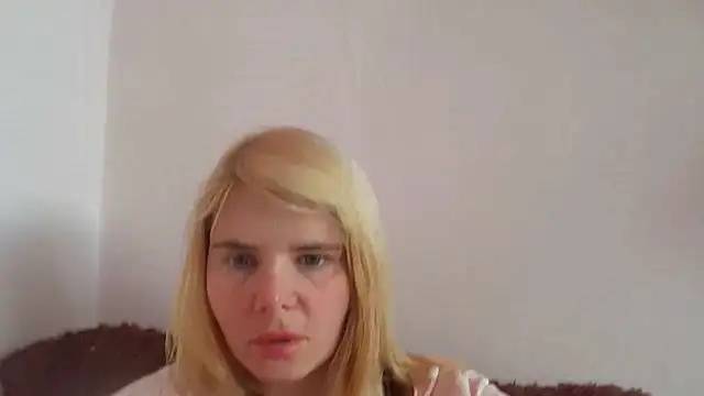 Chat XXX en directo de HornyElena